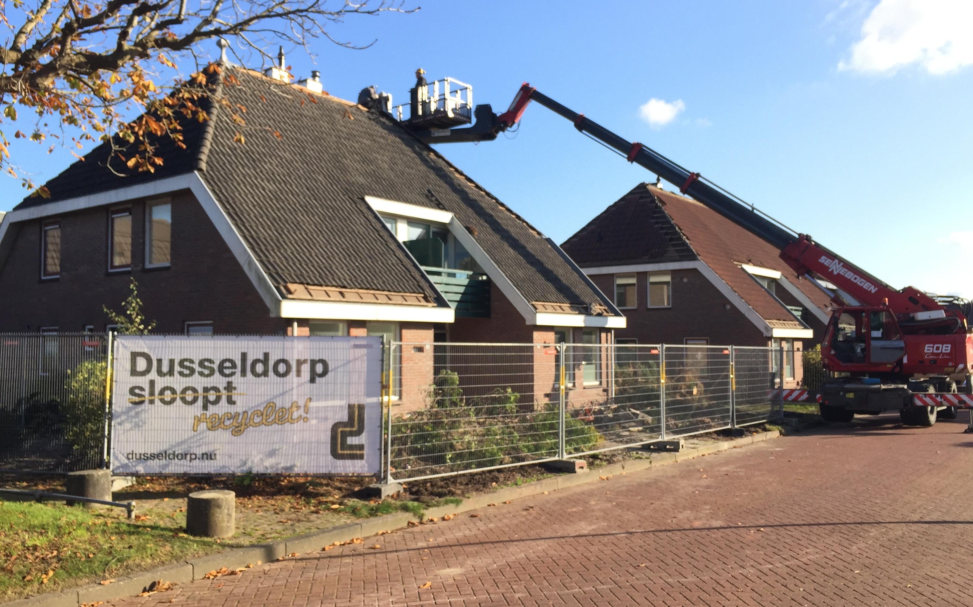 Slopers maken in Tolbert weg vrij voor nieuwbouw van Poiesz - Dagblad van het Noorden