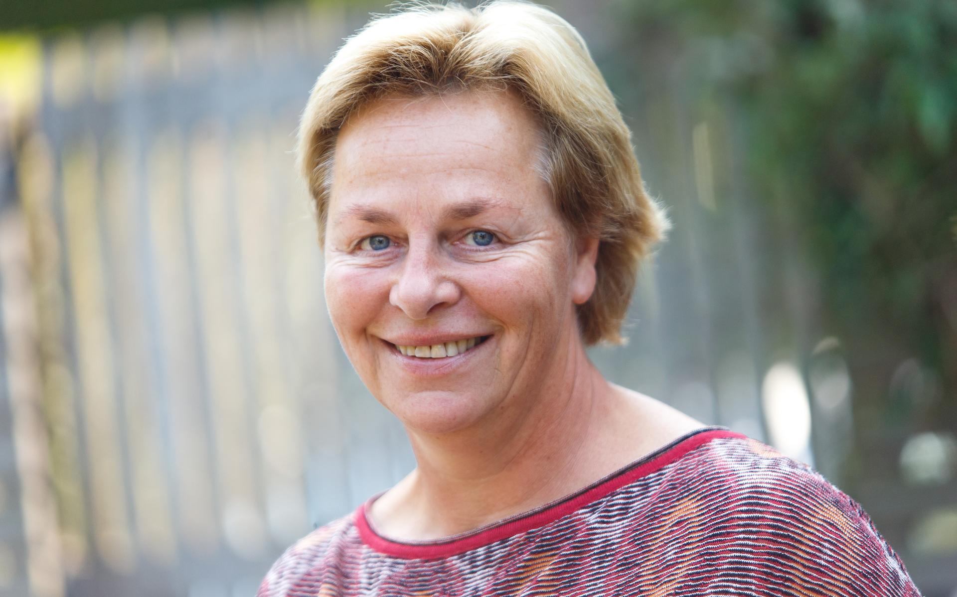 Als Grietje Kalfsbeek moet kiezen, kiest ze voor de afbouw van Wedeka en niet voor opsplitsing en opheffing.