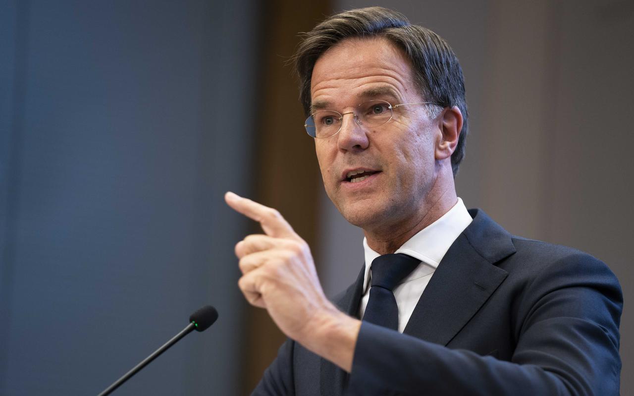 Demissionair premier Mark Rutte tijdens de persconferentie over versoepeling van de coronamaatregelen op 13 augustus. Hij had goed nieuws: het einde van veel maatregelen is eindelijk in zicht.