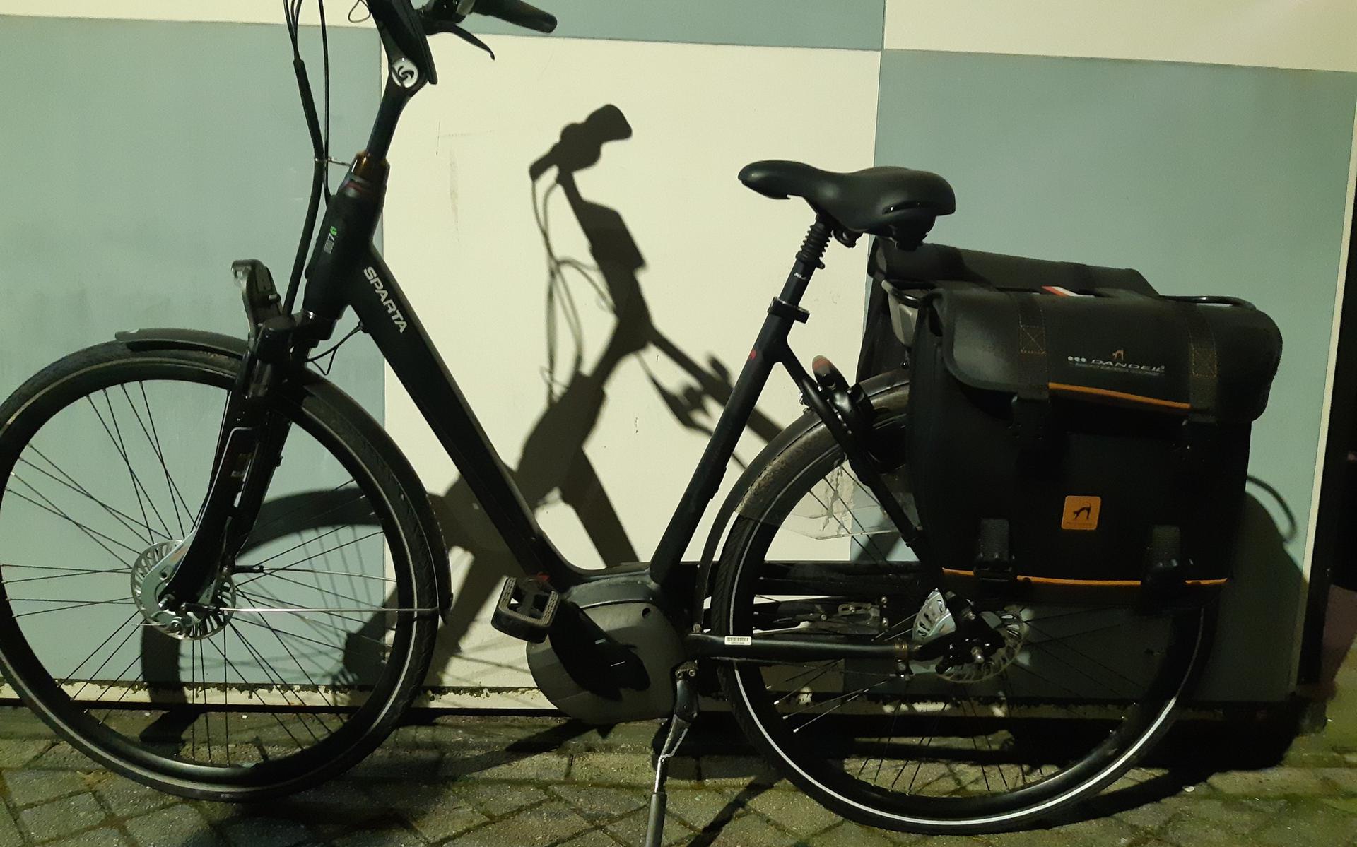 Politie houdt twee mannen uit gemeente Oldambt aan in Hoogezand op verdenking van en zoekt naar rechtmatige eigenaar van elektrische fiets - Dagblad van het Noorden