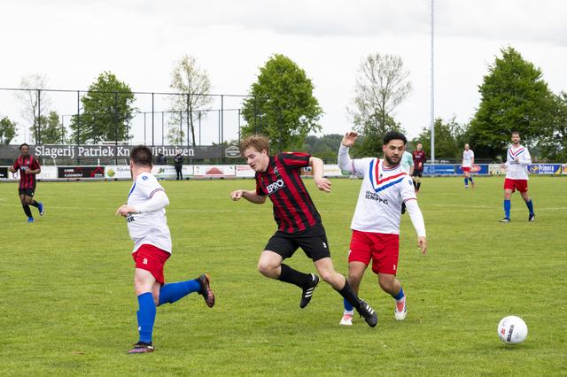 Trainer Corenos neemt na wanprestatie drastisch besluit. Farmsum grijpt unieke kans nu wel en in Zwa
