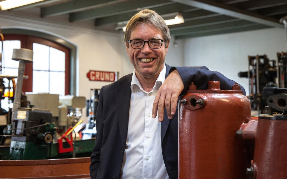 Jan Wiebe van Veen zwaait volgend jaar af na zestien jaar als directeur van het Noordelijk Scheepvaartmuseum. Zijn opvolger mag straks het nieuwe Museum aan de A inrichten. 
