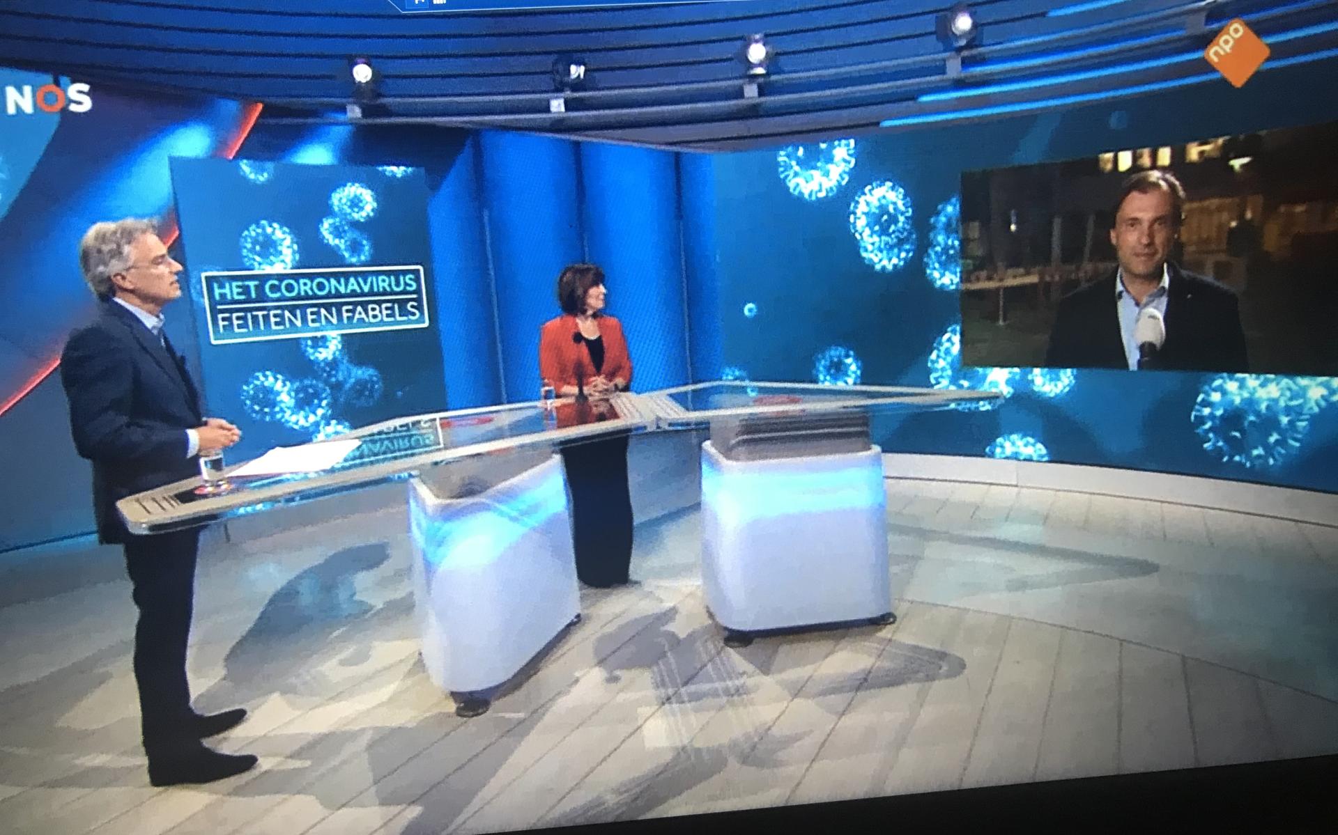 Alexander Friedrich praat mee, maar niet vanuit de studio. Hij blijft liever in Groningen.