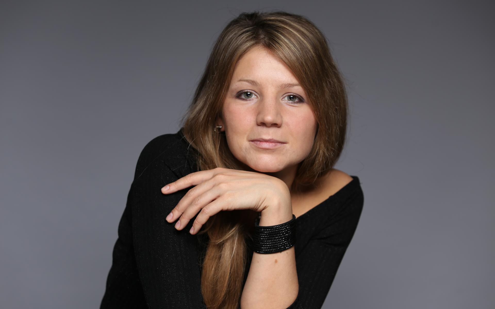 Russische pianiste Sofia Vasheruk geeft benefietconcerten in Leek, Roderwolde en Norg voor vluchteli