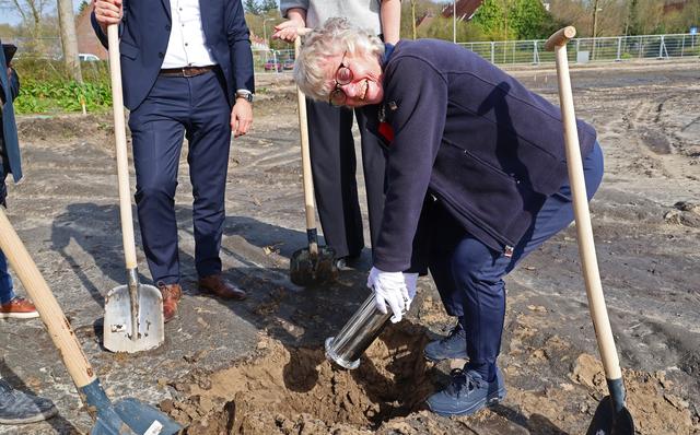Start nieuwbouw Schildersbuurt in Assen met begraven tijdcapsule