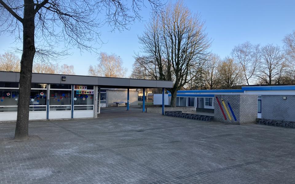 Het pand van De Barg aan de Mantingerbrink. 