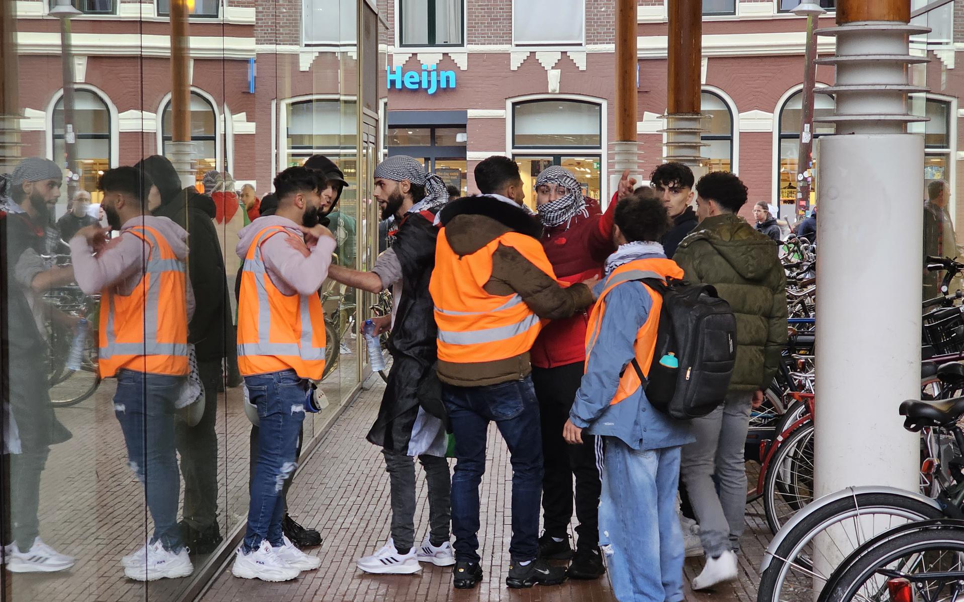 Fighting during a pro-Palestine demonstration in Westerhaven in Groningen