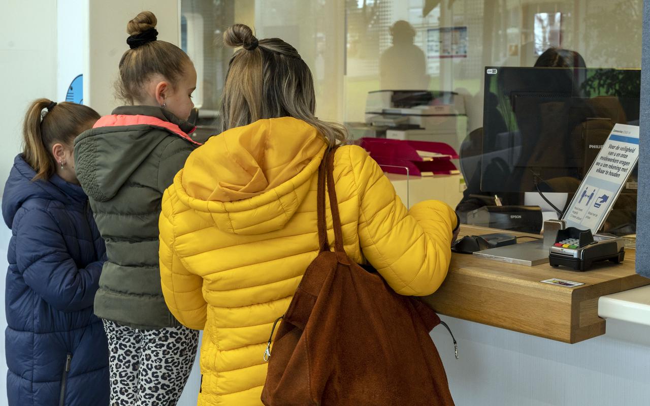 Het gemeentehuis Emmen ging afgelopen zaterdagochtend voor het eerst open. Het gemeentehuis Emmen ging afgelopen zaterdagochtend voor het eerst open.
