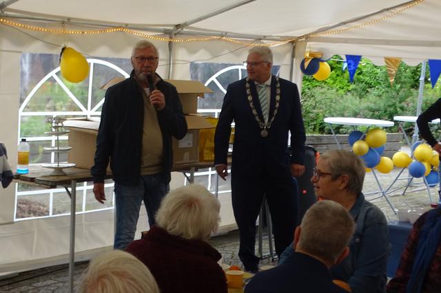 Een halve eeuw buurtvereniging De Walakkers in Westerbork. Dat is een feestje waard