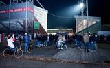 Supporters van FC Emmen verzamelden zich bij de ingang van De Oude Meerdijk.