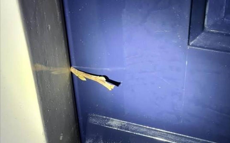De politie waarschuwt voor inbrekers die markeringen achterlaten bij woningen. Hiermee checken ze of de bewoners thuis zijn of niet. 