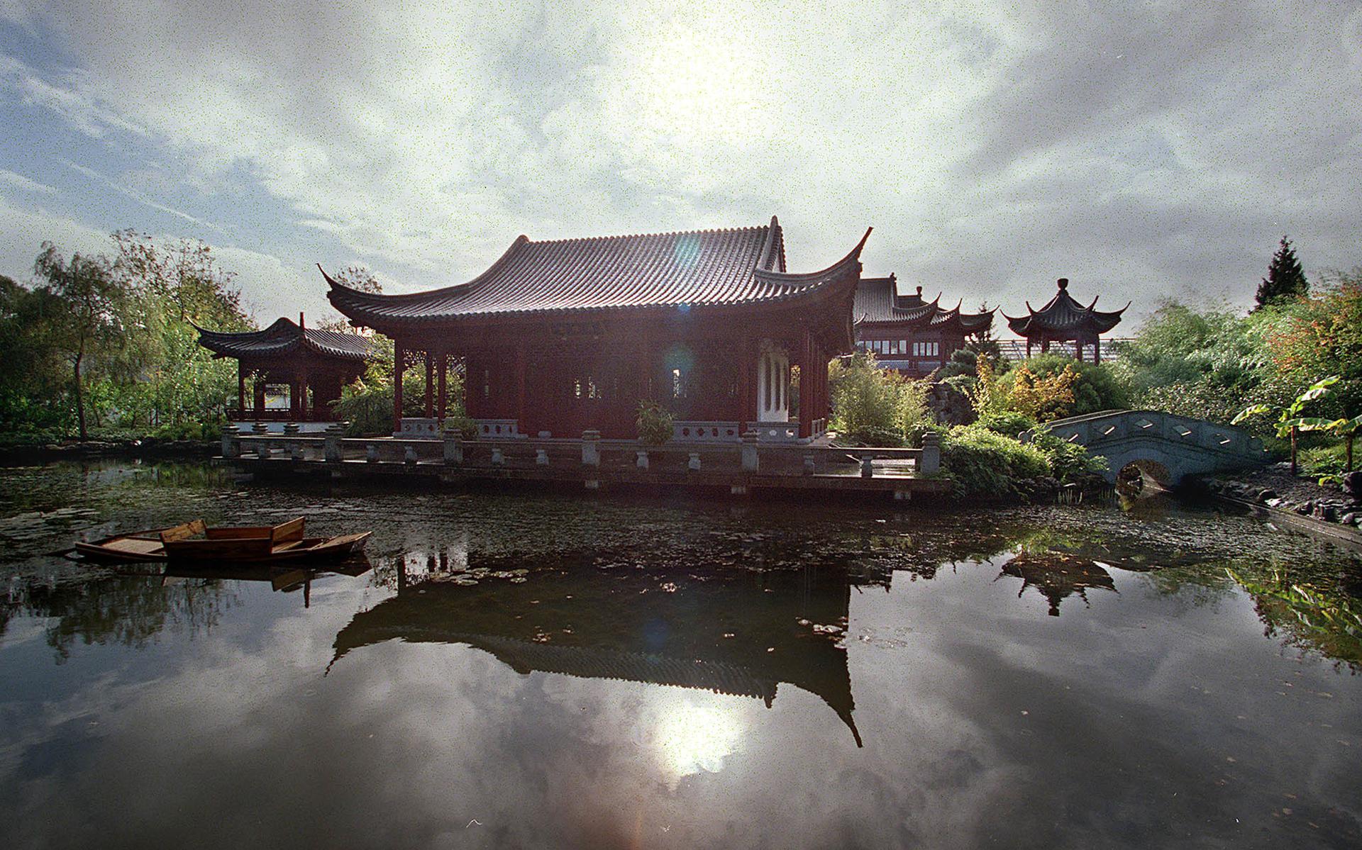 De Chinese tuin in de Hortus Haren is een monument van Europees belang.