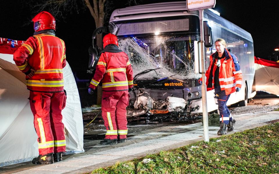 De buschauffeur probeerde nog de botsing te voorkomen.