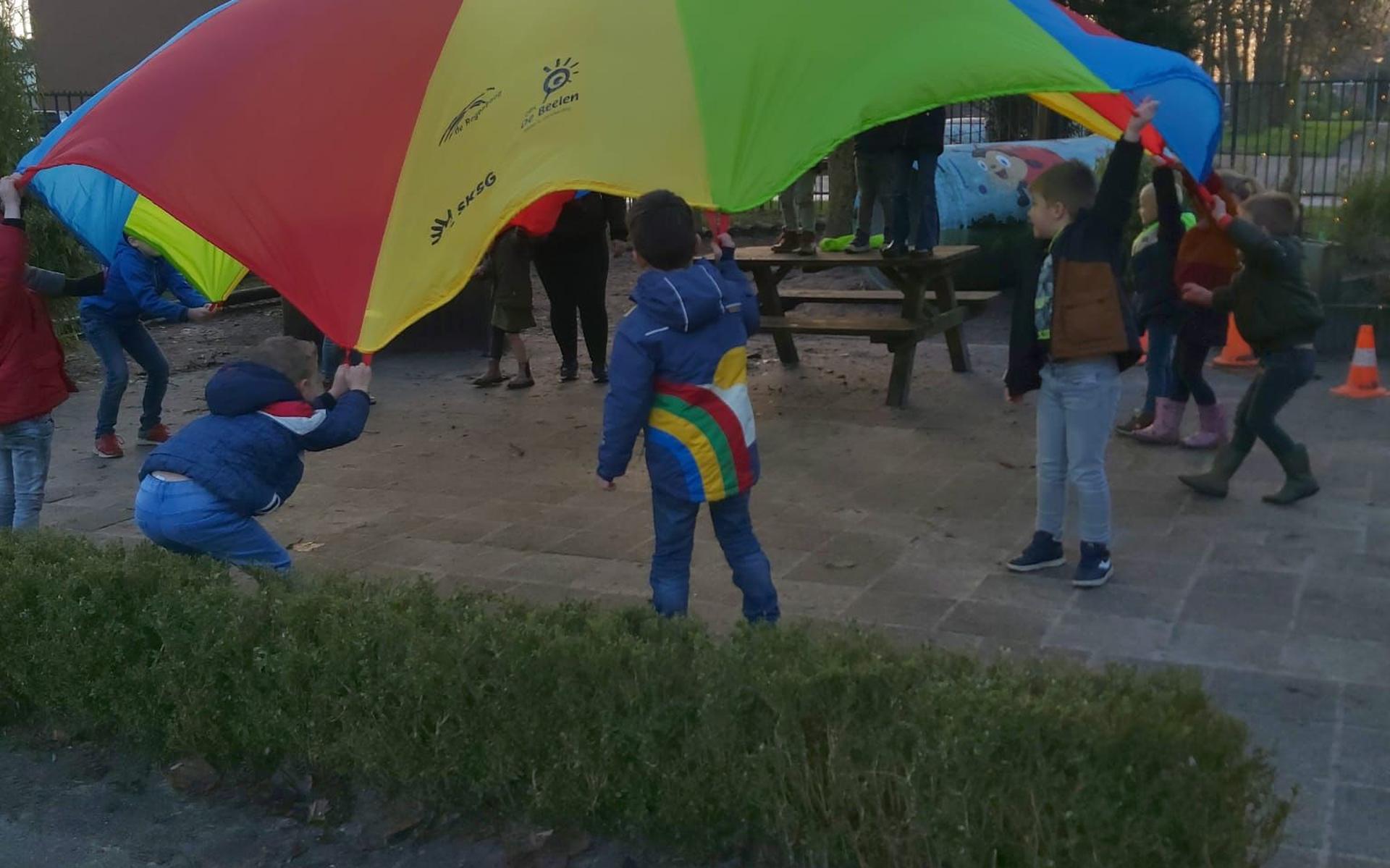 'Nog even via loopplanken naar de nieuwe entree, maar dan ben je ook in een duurzaam kinderdagverbli