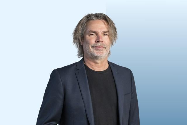 ‘Calm your titties’, onderbreekt zoon mij, ’t is twee uur, we hoeven het nog lang niet over avondete