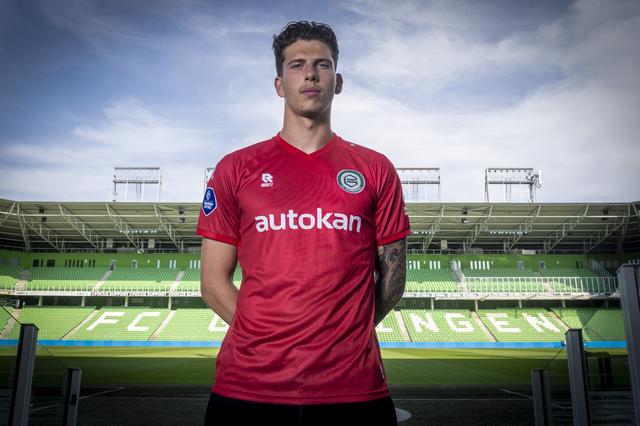 FC Groningen-doelman Lovro Stubljar in De Voorzet