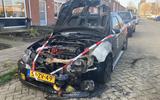 De Zuiderkeerkring in Klazienveen werd in de nacht van zondag op maandag opgeschrikt door autobranden. Rond twee uur stonden twee auto’s van het merk Honda Civic in lichterlaaie. 