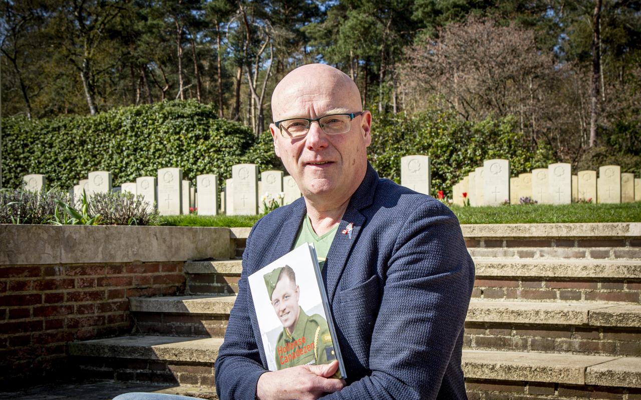 Jan Braakman schreef het boek 'Holtense Canadezen'. Jan Braakman schreef het boek 'Holtense Canadezen'.