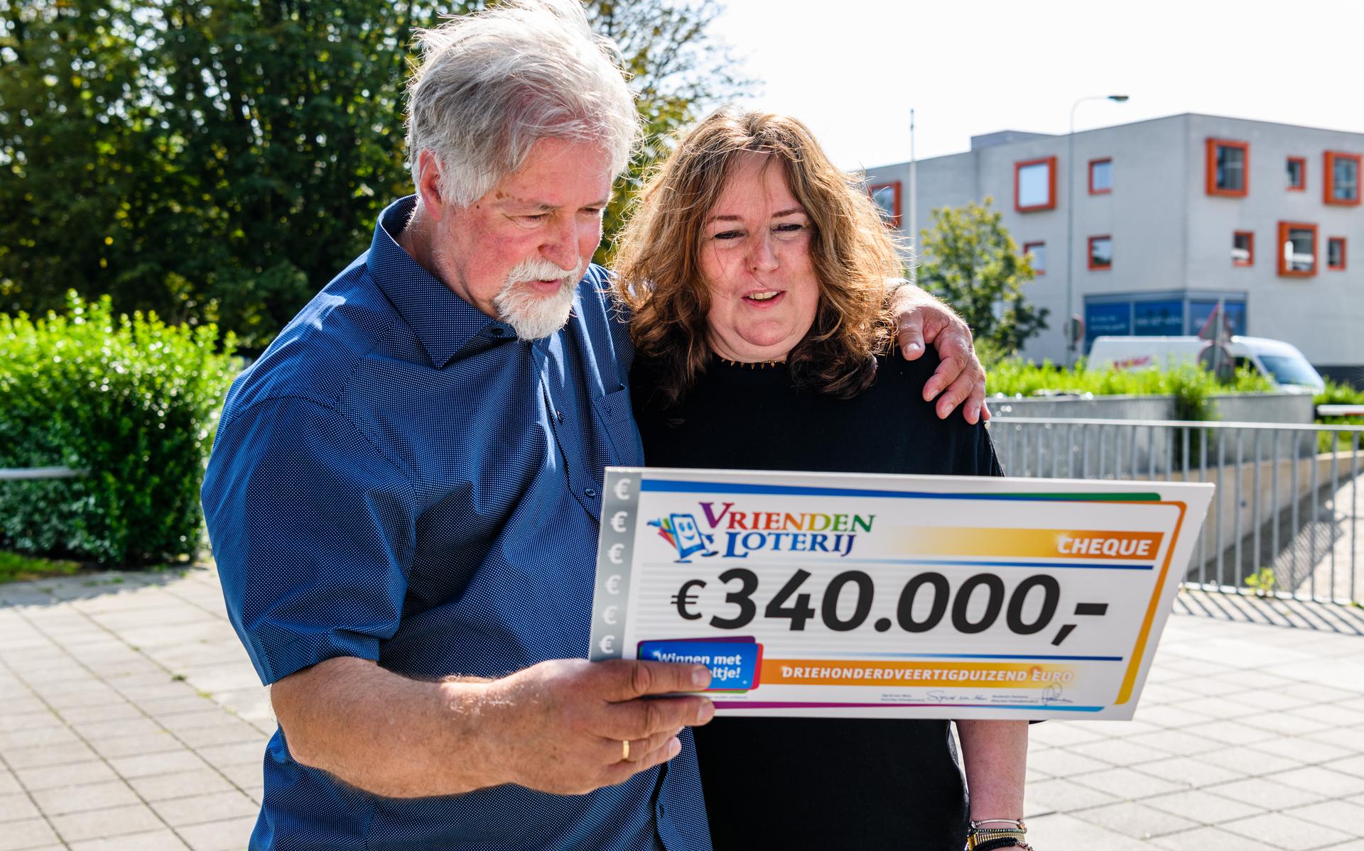 terugtrekken Medewerker Vermeend Wim uit Groningen wint 340.000 euro in VriendenLoterij. Hij wil in ieder  geval een paar nieuwe schoenen en een winterjas - Dagblad van het Noorden