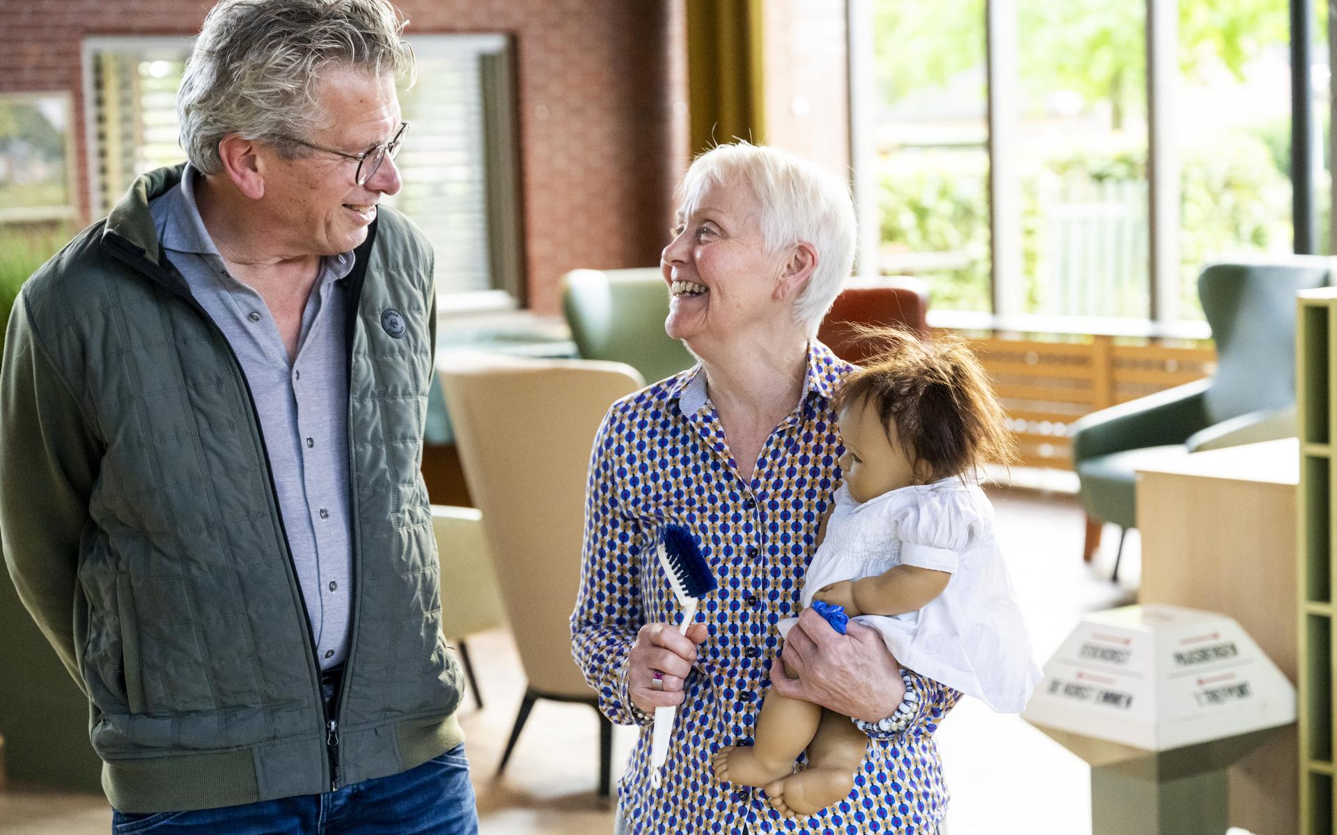 Edel (67), de vrouw van de krokettenkoning Rien uit Nieuw-Weerdinge, kreeg Alzheimer. 'Ik verlies ha