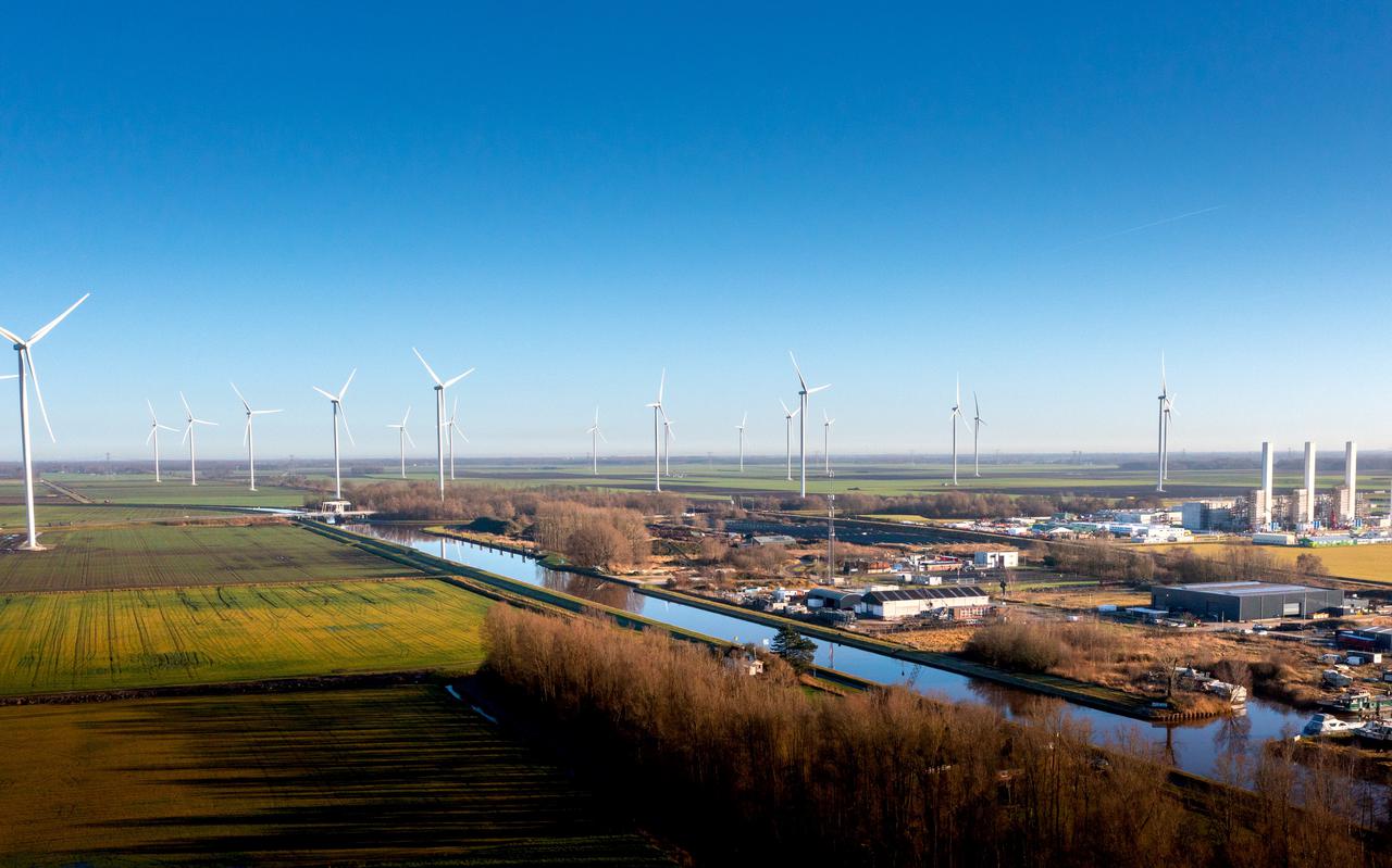 Windpark N33 bij Meeden gezien vanuit Zuidbroek.