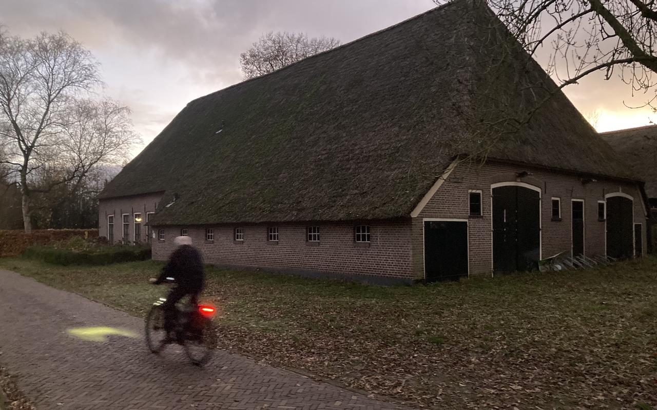 Het oude onderkomen van Haka Electronics in Noordbarge. De voormalige winkel krijgt een andere bestemming. Het oude onderkomen van Haka Electronics in Noordbarge. De voormalige winkel krijgt een andere bestemming.