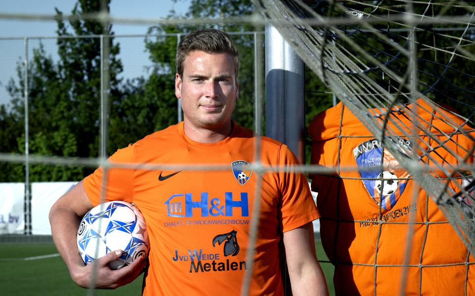Rob Schokker, topscorer van PKC'83, heeft de bal dit seizoen al 31 keer tegen de touwen gewerkt.