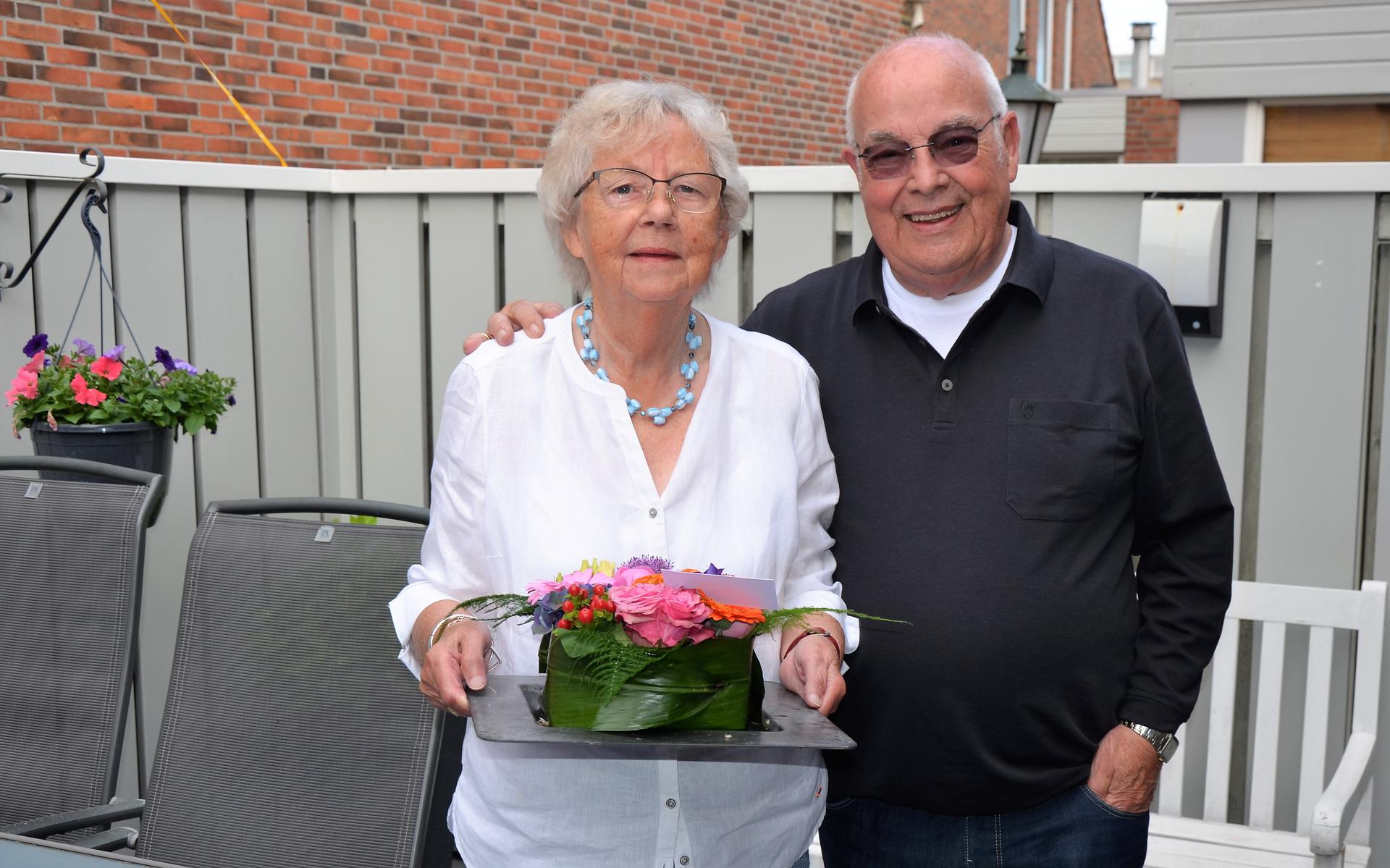 Udo en Coba Drenth uit Stadskanaal zijn vandaag 60 jaar getrouwd. 