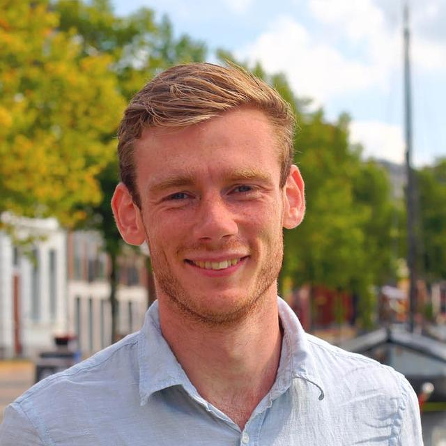 Deze jonge ambtenaren uit Emmen en Stad Groningen kozen wel voor een baan bij de gemeente