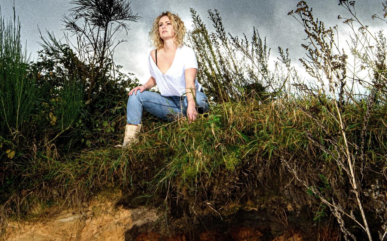 Esmee de Boer speelt een van de hoofdrollen in theaterspektakel NOORD.
Esmee de Boer speelt een van de hoofdrollen in theaterspektakel NOORD.