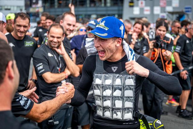 Raul Fernandez verrassende winnaar sprintrace MotoGP in Assen. ‘Ik reed op de limiet’