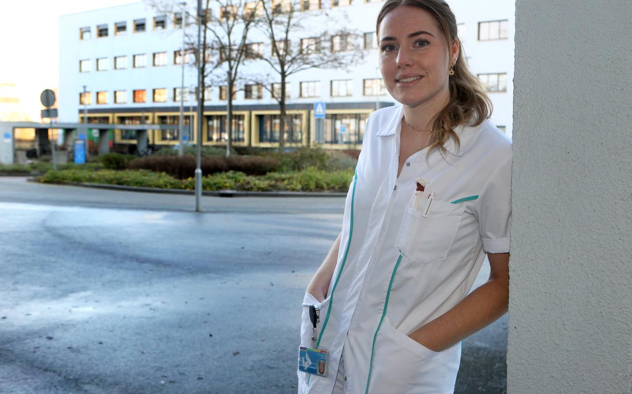 Korfbalster Diana van der Vorst voor het Martini Ziekenhuis in Groningen. Korfbalster Diana van der Vorst voor het Martini Ziekenhuis in Groningen.