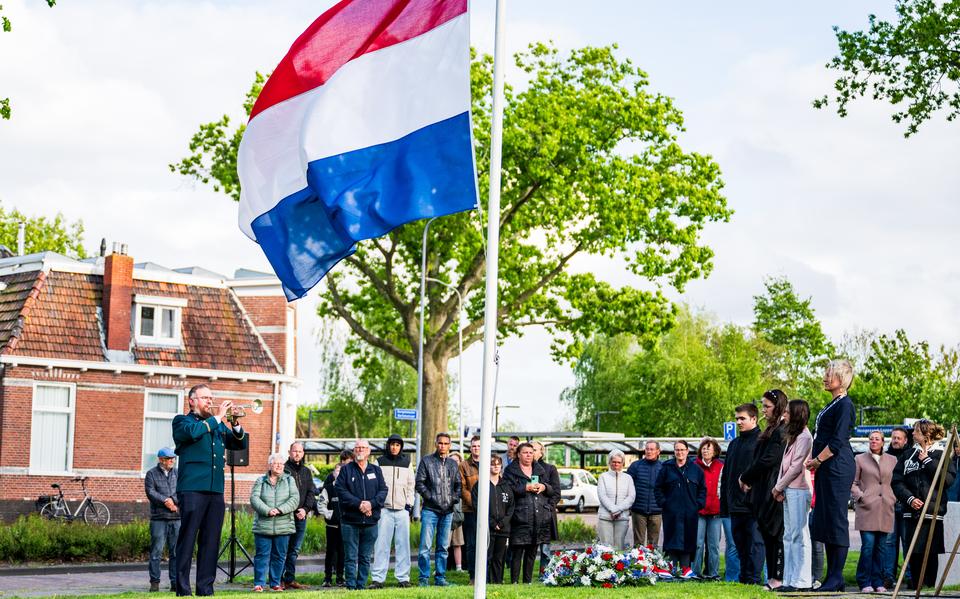 Dodenherdenking in Hoogezand.