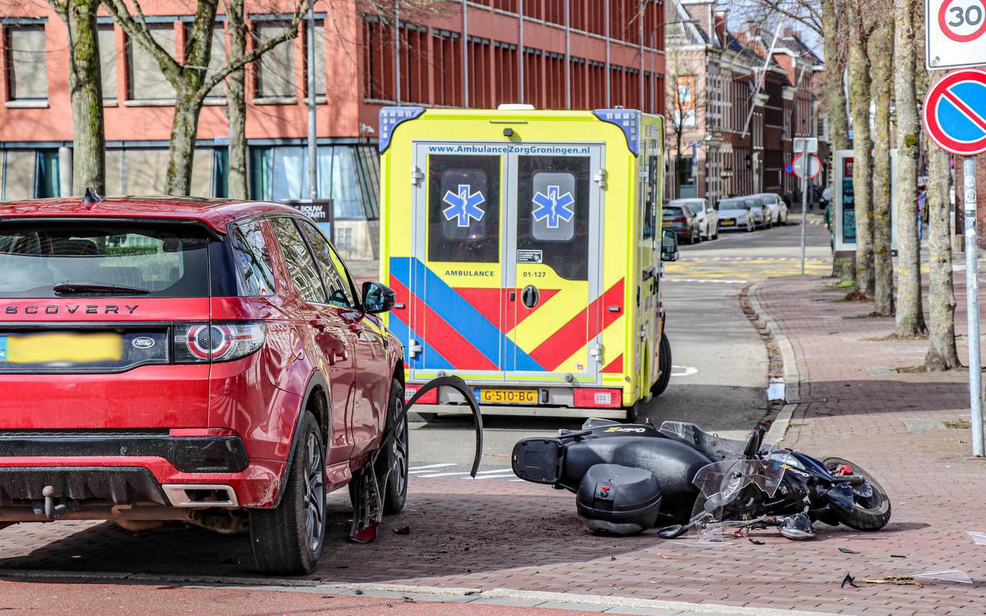 Scooterrijder Gewond Na Botsing Met Auto Op Kruising Van Spilsluisen ...