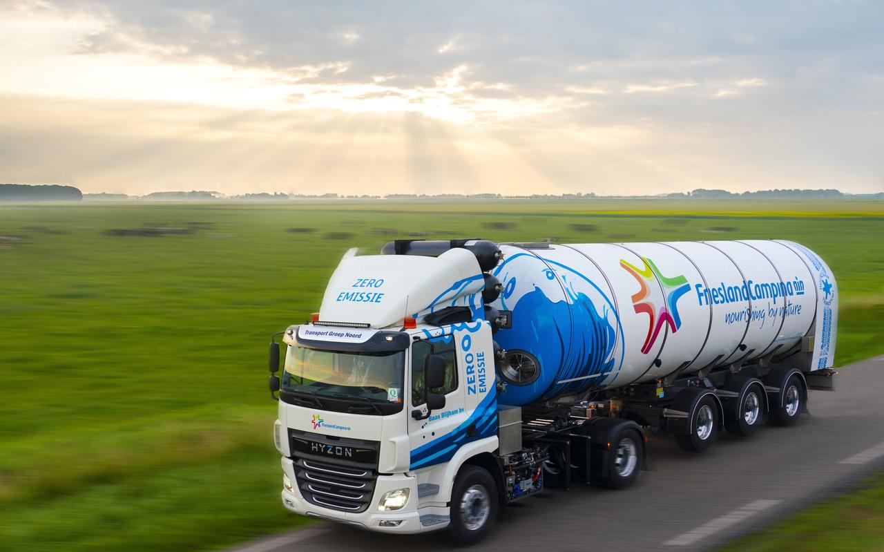 De melkwagen van FrieslandCampina die op waterstof rijdt.
De melkwagen van FrieslandCampina die op waterstof rijdt.