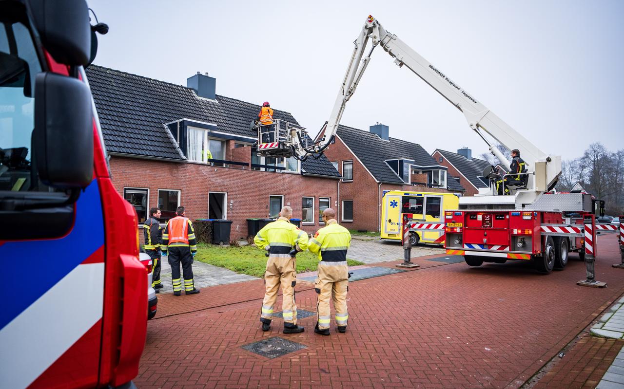 Begin dit jaar assisteert de brandweer personeel van Ambulancezorg Groningen in Kolham. Begin dit jaar assisteert de brandweer personeel van Ambulancezorg Groningen in Kolham.