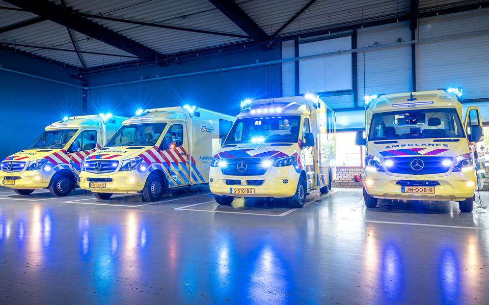 De accountant van Ambulancezorg Groningen eist een onderzoek naar de aanschaf van acht ambulances.