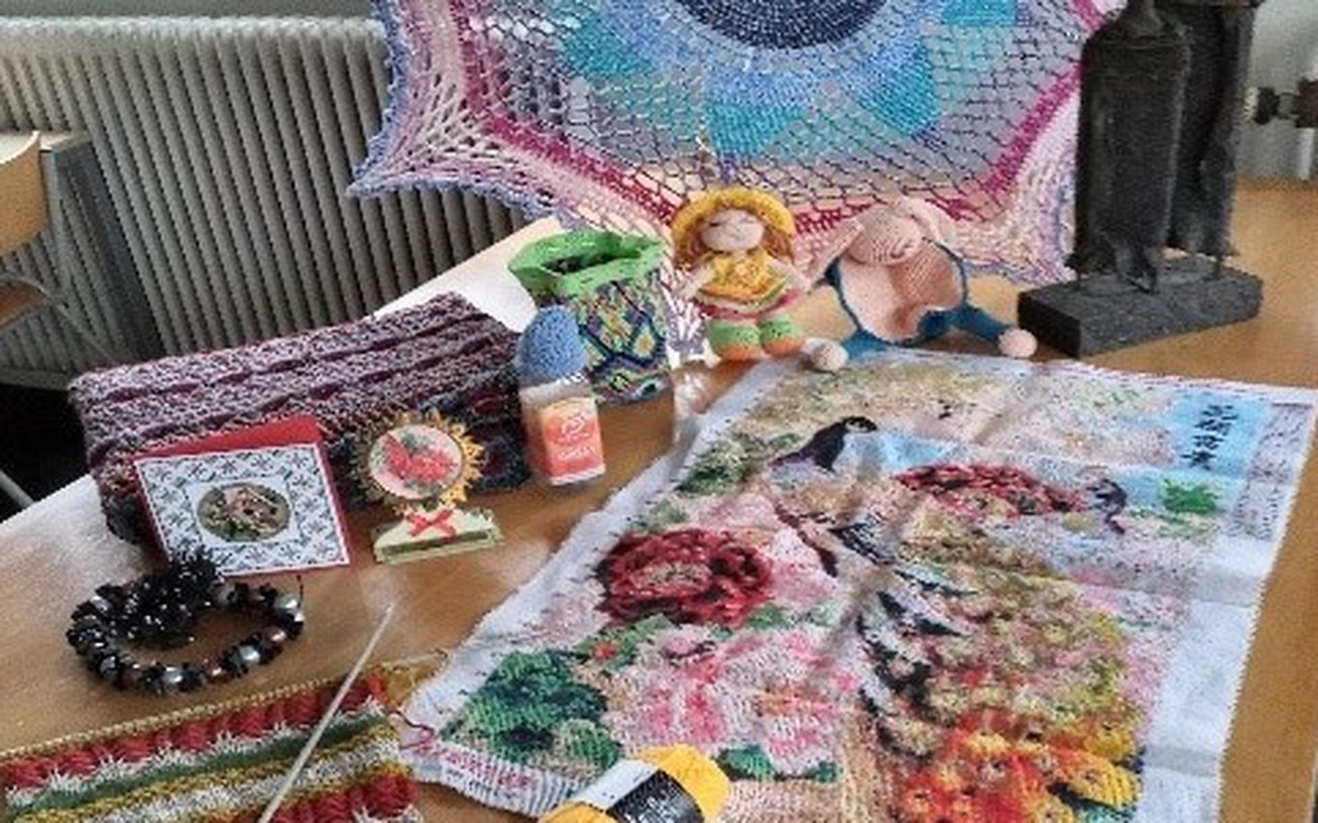 Creatieve uitspattingen bij de Crea-Doe Club in Smilde: deelnemers zijn welkom - Dagblad van het Noo