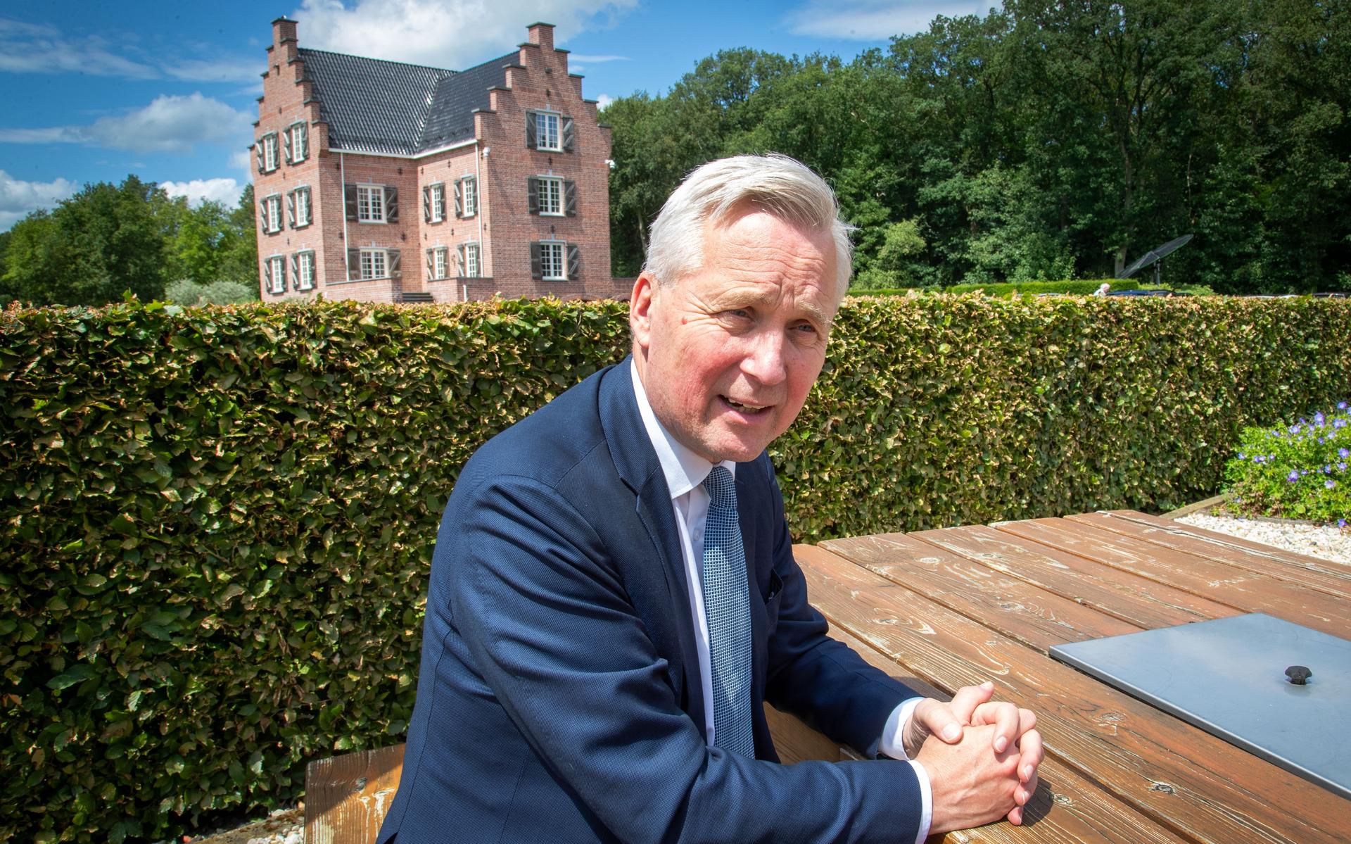 Staatssecretaris Eric van der Burg bij laatste bezoek Ter Apel: 'Ik heb ...