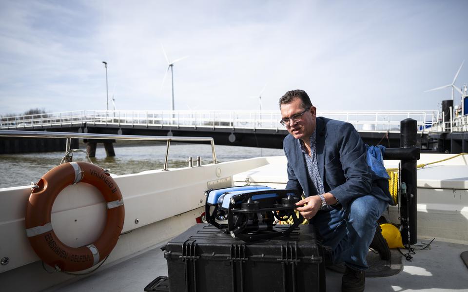 Bert Ottens heeft het bedrijf Onderwaterscan opgericht, waarmee hij onderwater inspecties uitvoert met behulp van robots. 'Duiken in havens brengt altijd risico met zich mee.'