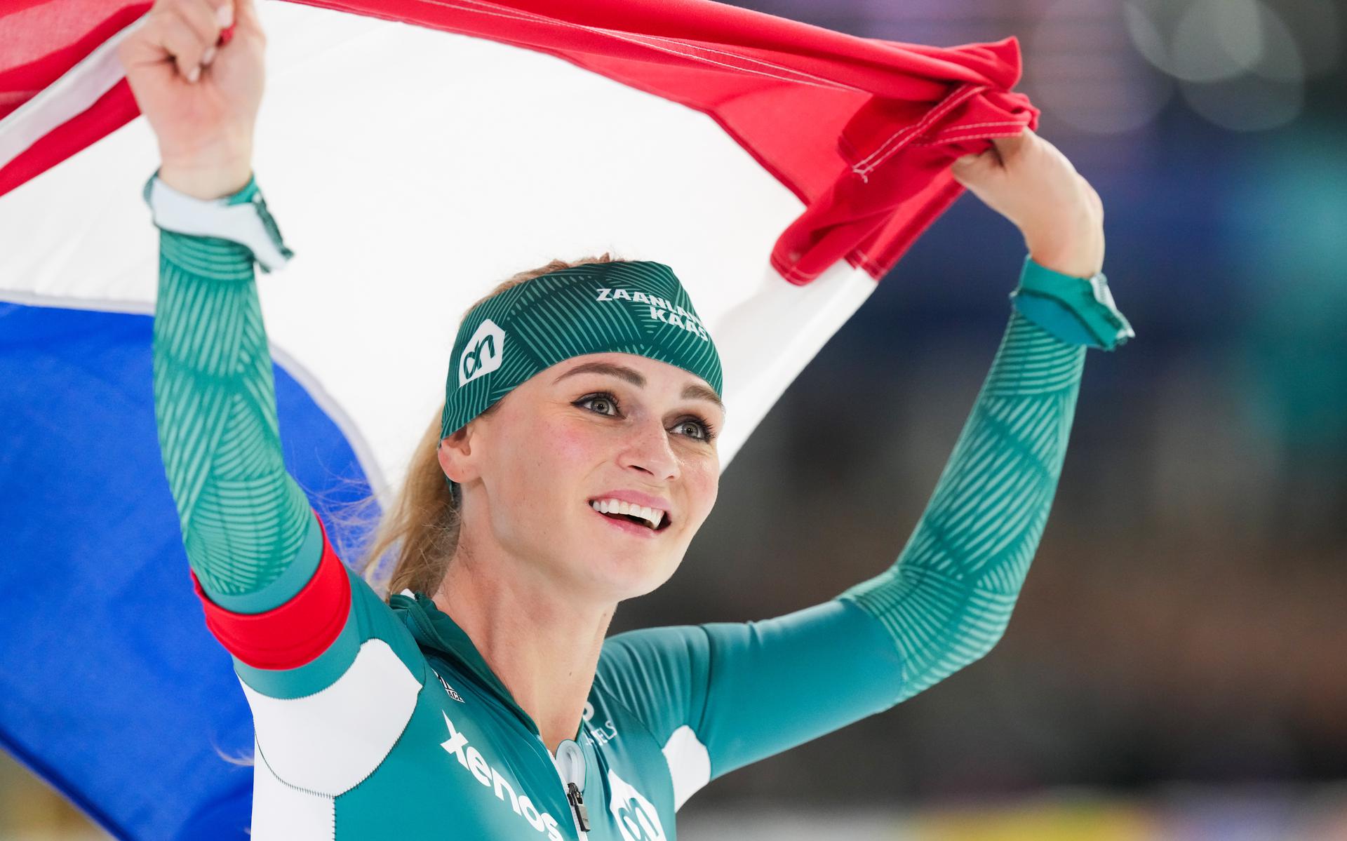 Jillert Anema ziet zijn drie meiden van team AH Zaanlander op WK de team pursuit schaatsen - Dagblad van het Noorden