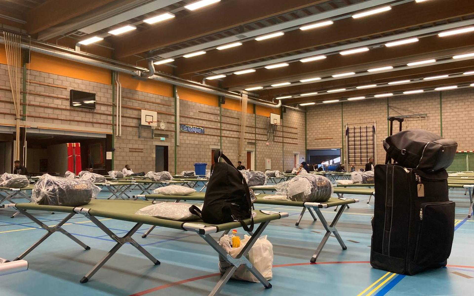 Opnieuw opvang in sporthal Bargeres in Emmen, dit keer voor twee weken voor 75 asielzoekers