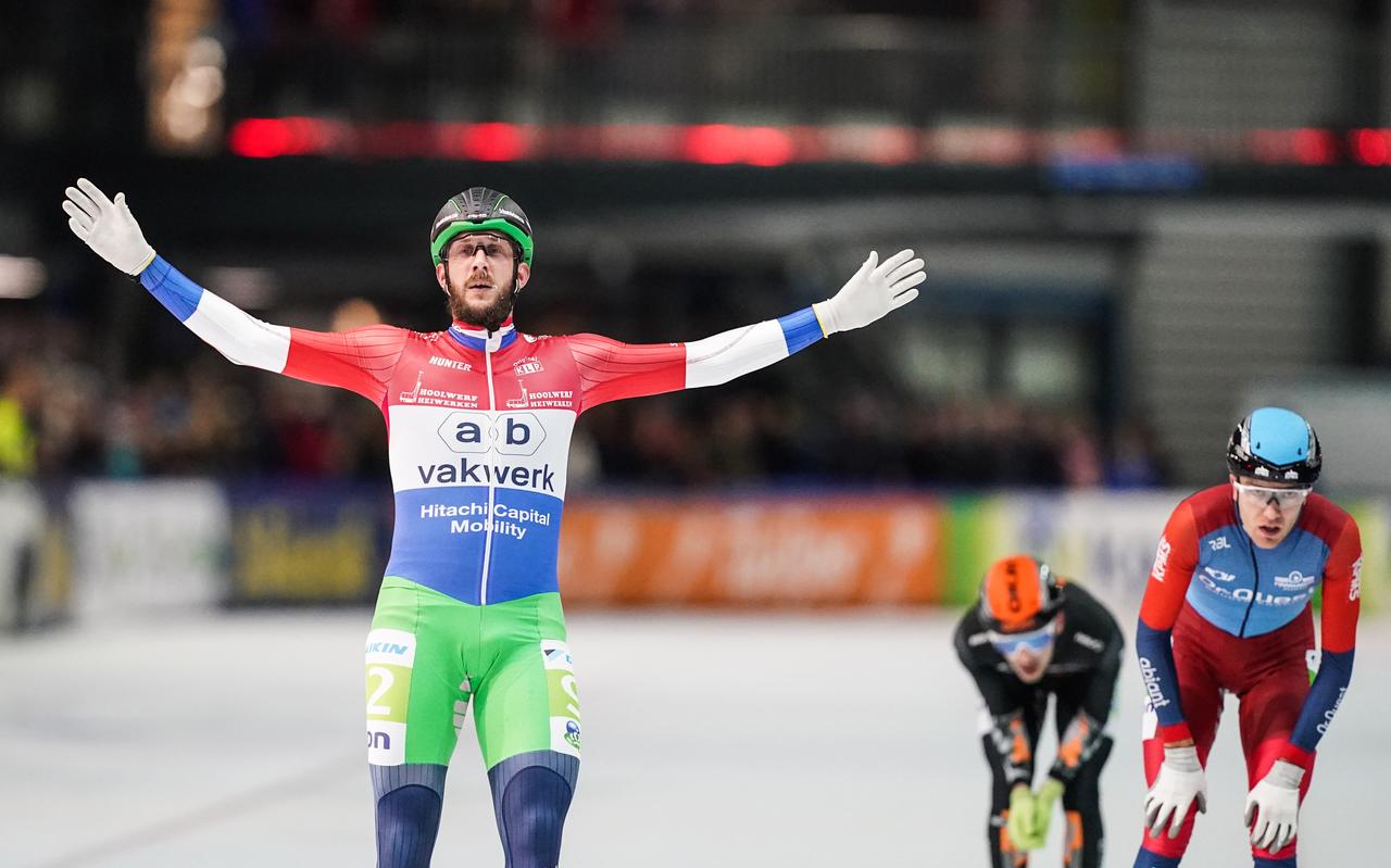 Gary Hekman is blij met zijn overwinning. Gary Hekman is blij met zijn overwinning.