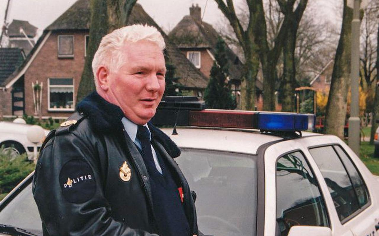 Harry Elzer in zijn element als politieman. Harry Elzer in zijn element als politieman.