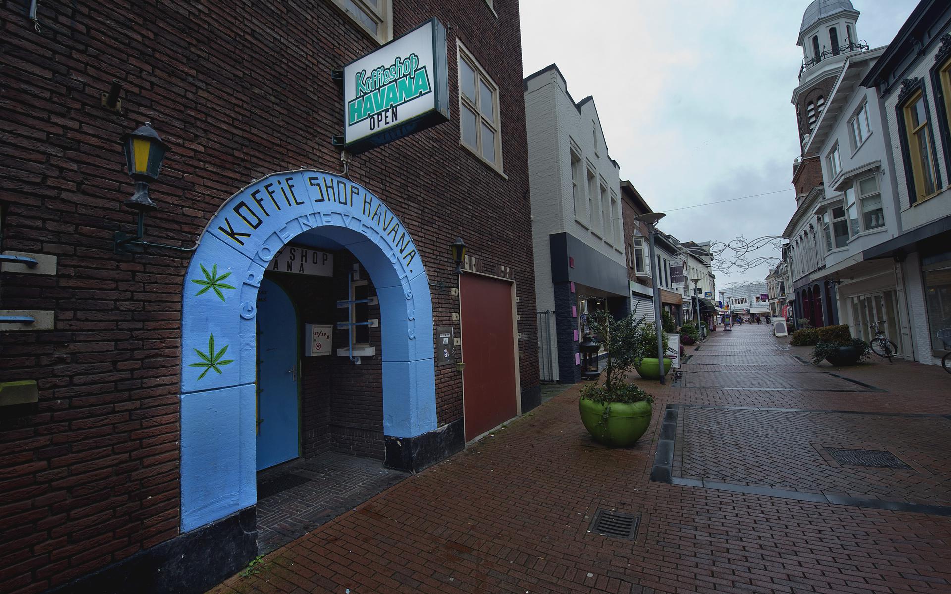 Coffeeshop Havana in Winschoten vertrouwt op komst klanten uit Duitsland nu  nieuwe regering cannabis wil legaliseren. Gaat dat de coffeeshops in de  grensregio klanten kosten? - Dagblad van het Noorden