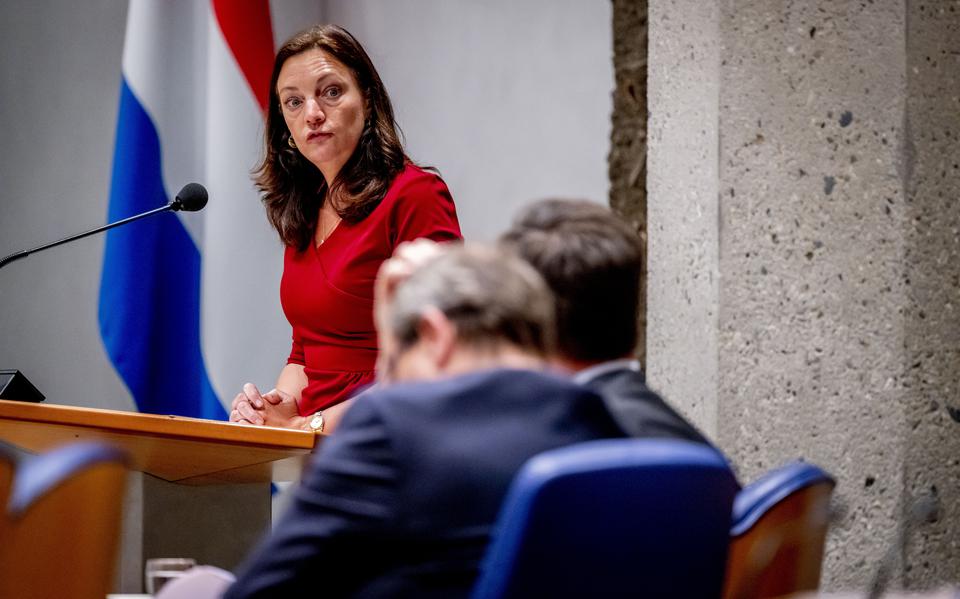 Sandra Beckerman (SP) tijdens een eerder debat over het rapport van de Parlementaire Enquêtecommissie Aardgaswinning Groningen.