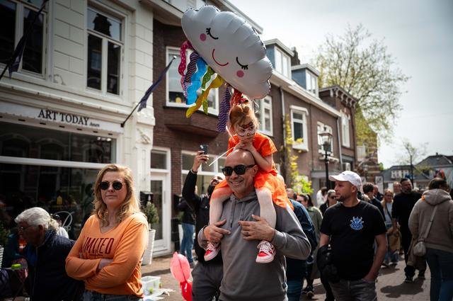 In beeld: stralende Koningsdag in Assen