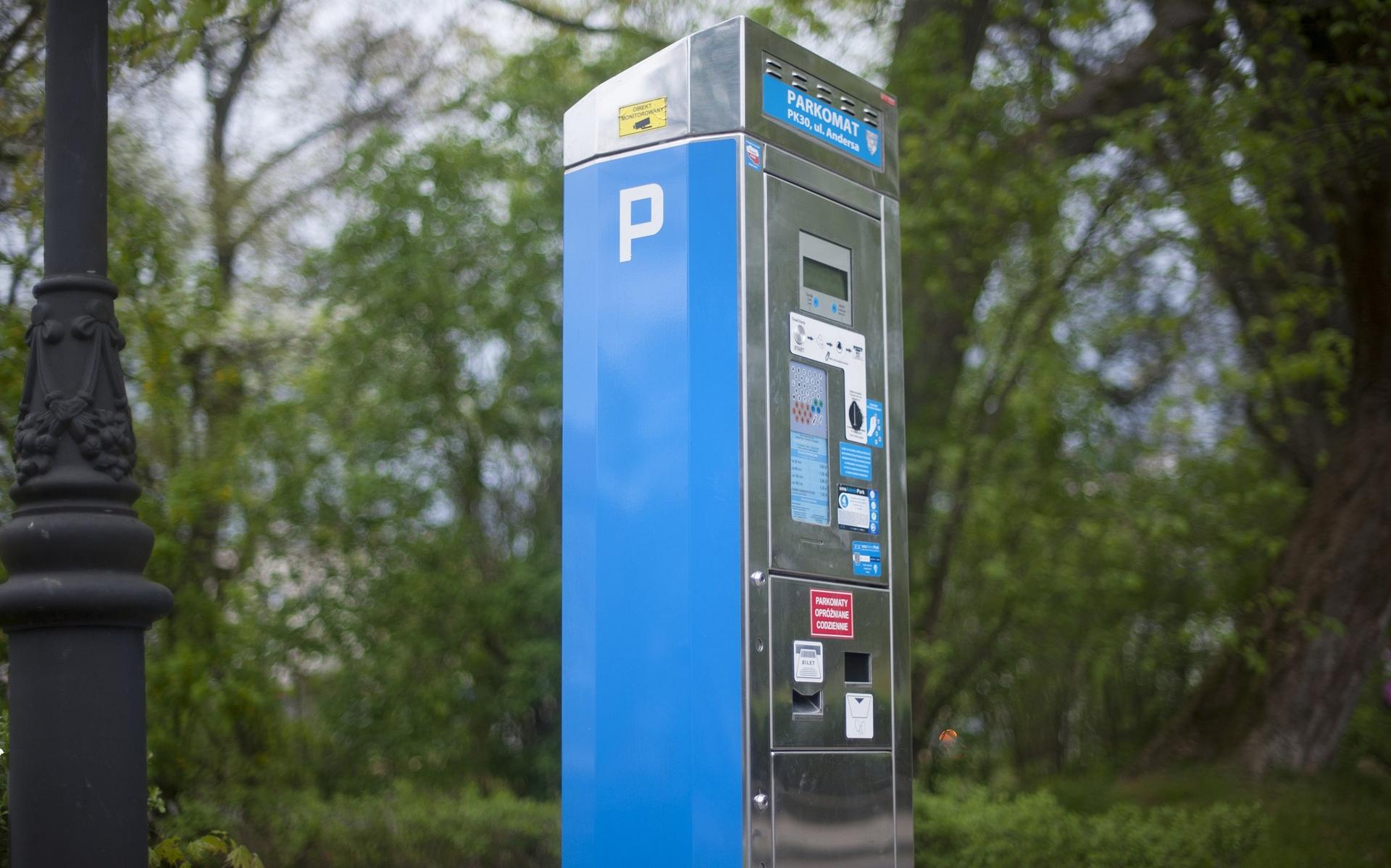 Winkelend publiek in Assen profiteert nog een week lang van korting bij parkeergarages - Dagblad van
