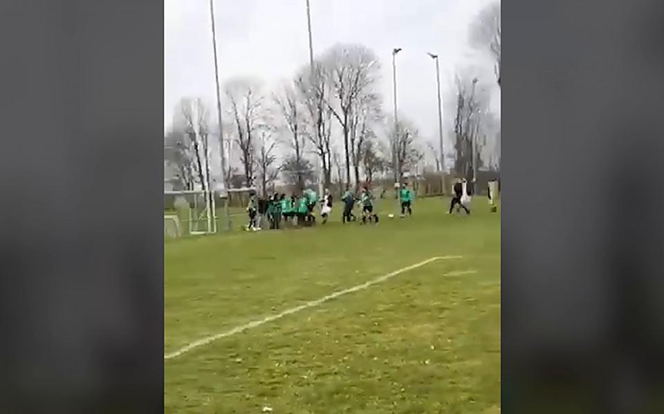 De voetbalwedstrijd tussen Meedhuizen en Muntendam liep vorig jaar uit op een knokpartij