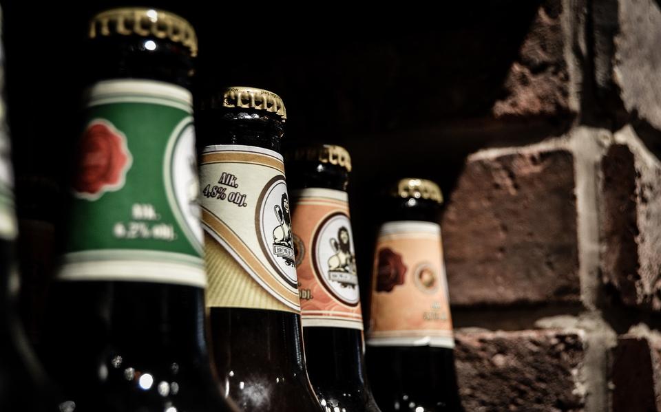 Er mag niet meer worden gestunt met prijzen voor een krantje bier of een doos wijn.